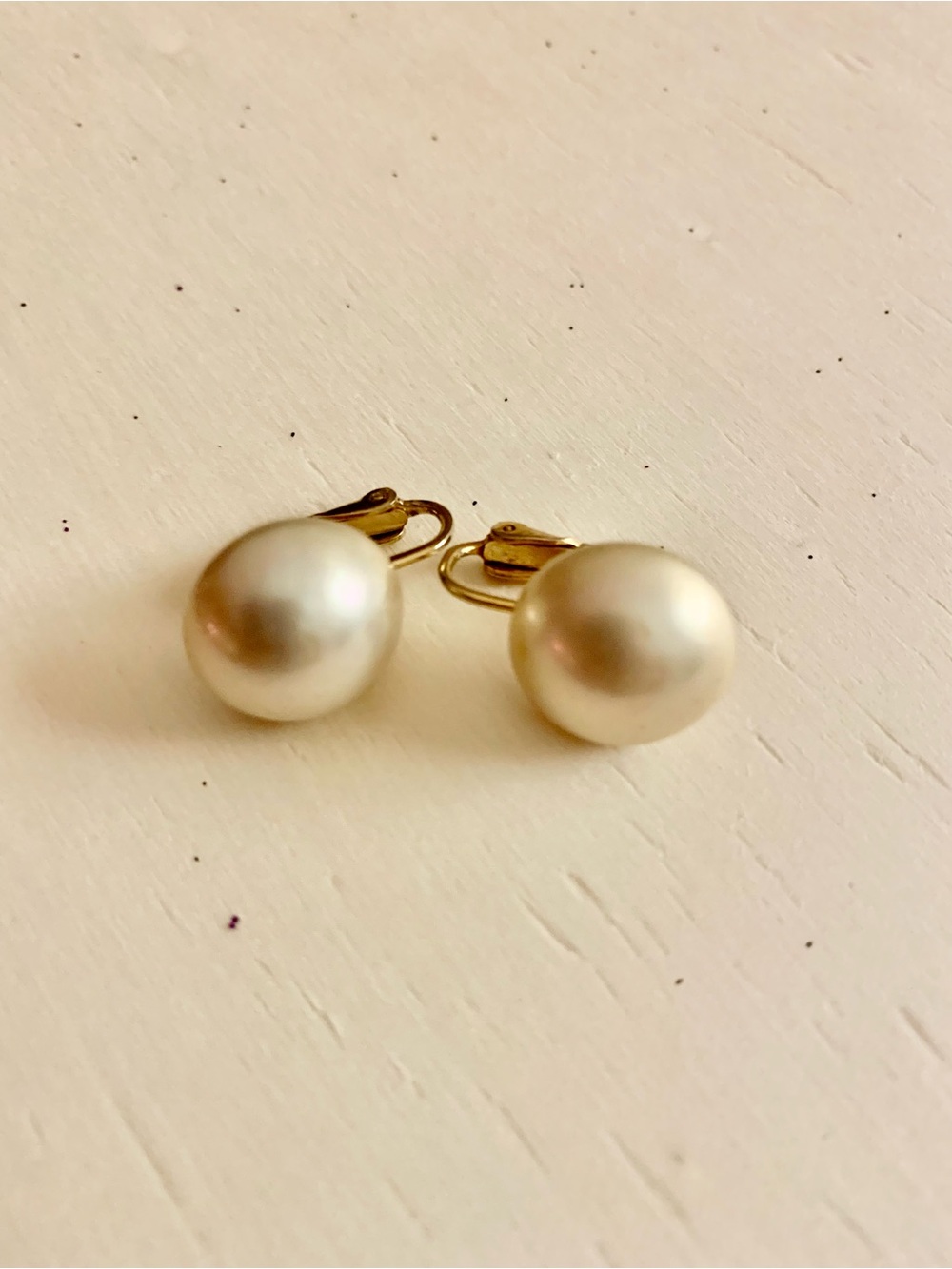 Classic Pearl Clip-On Earrings in Cream
